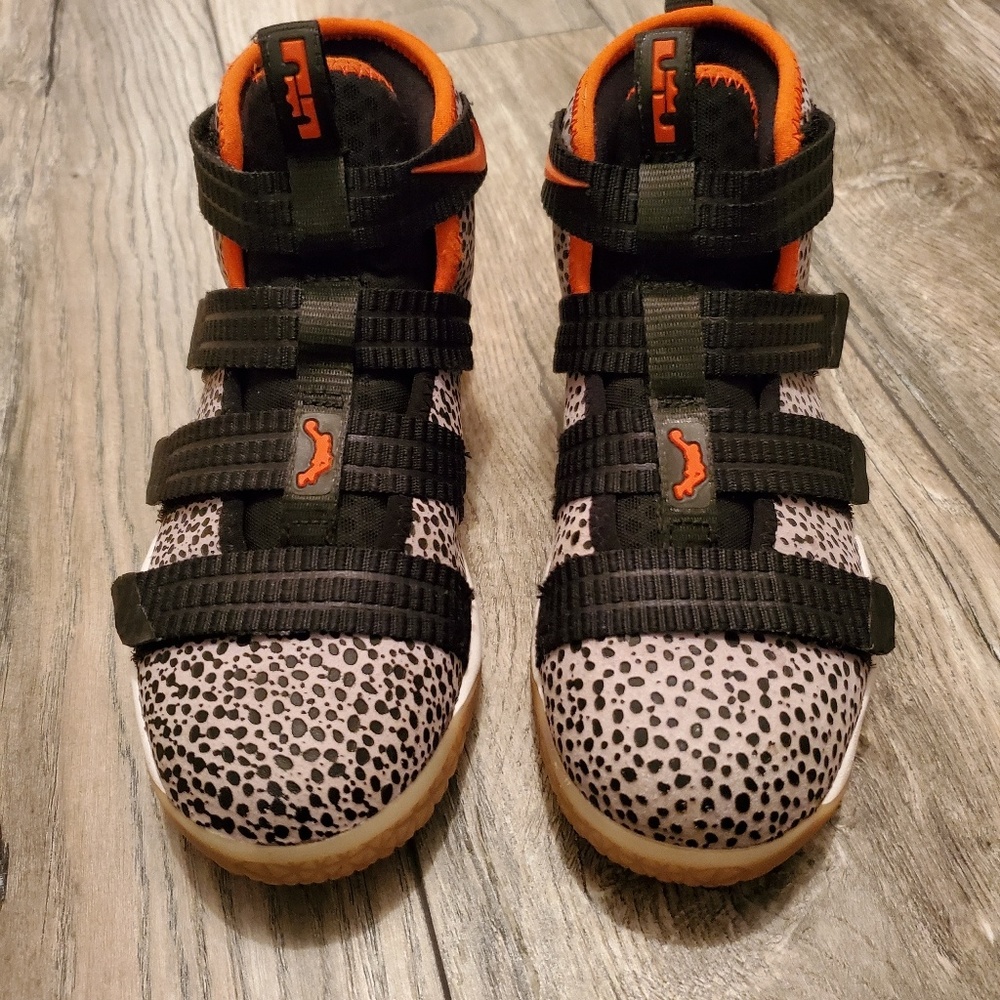 Boys sneaker